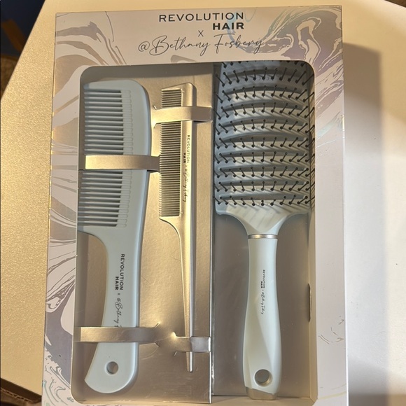 Revolution Gray Hair Accessories Set Ergonomic Design - Picture 1 of 2